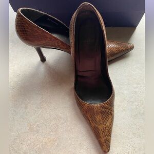 Stuart Weizmann Brown Snakeskin Women's Heels Size 5